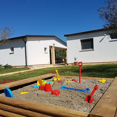 Holiday Home Kerniat Пула Екстериор снимка