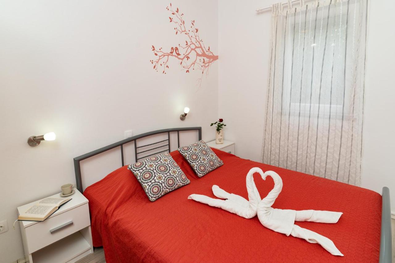 Holiday Home Kerniat Пула Екстериор снимка