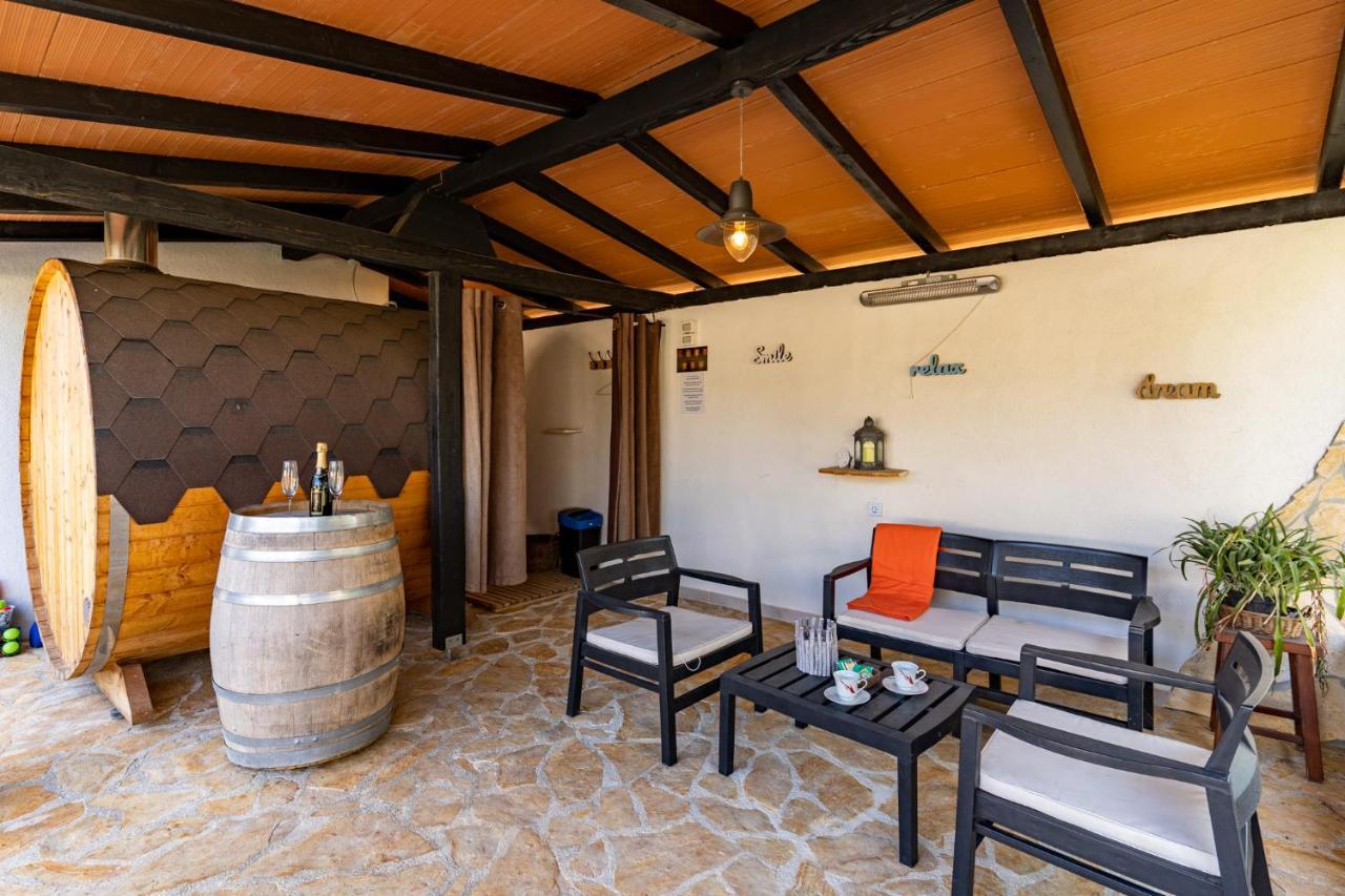 Holiday Home Kerniat Пула Екстериор снимка