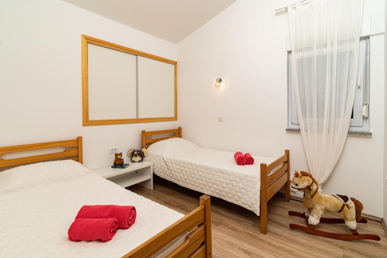 Holiday Home Kerniat Пула Екстериор снимка