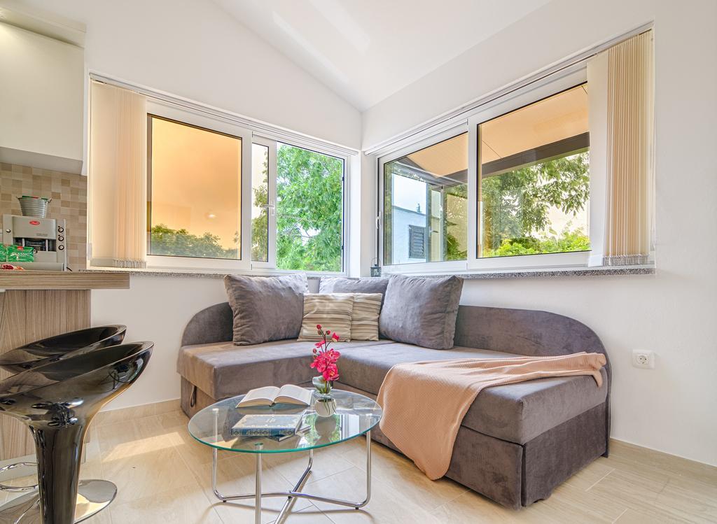 Holiday Home Kerniat Пула Екстериор снимка