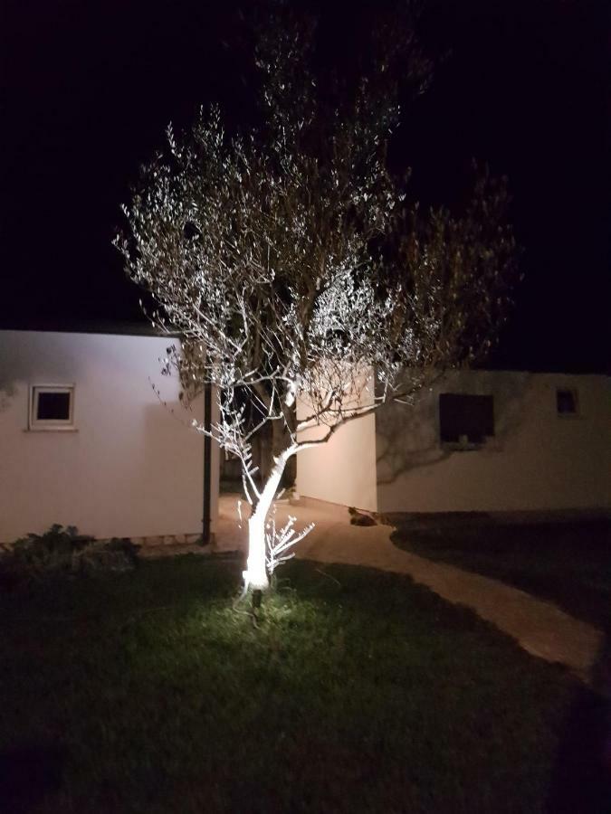 Holiday Home Kerniat Пула Екстериор снимка